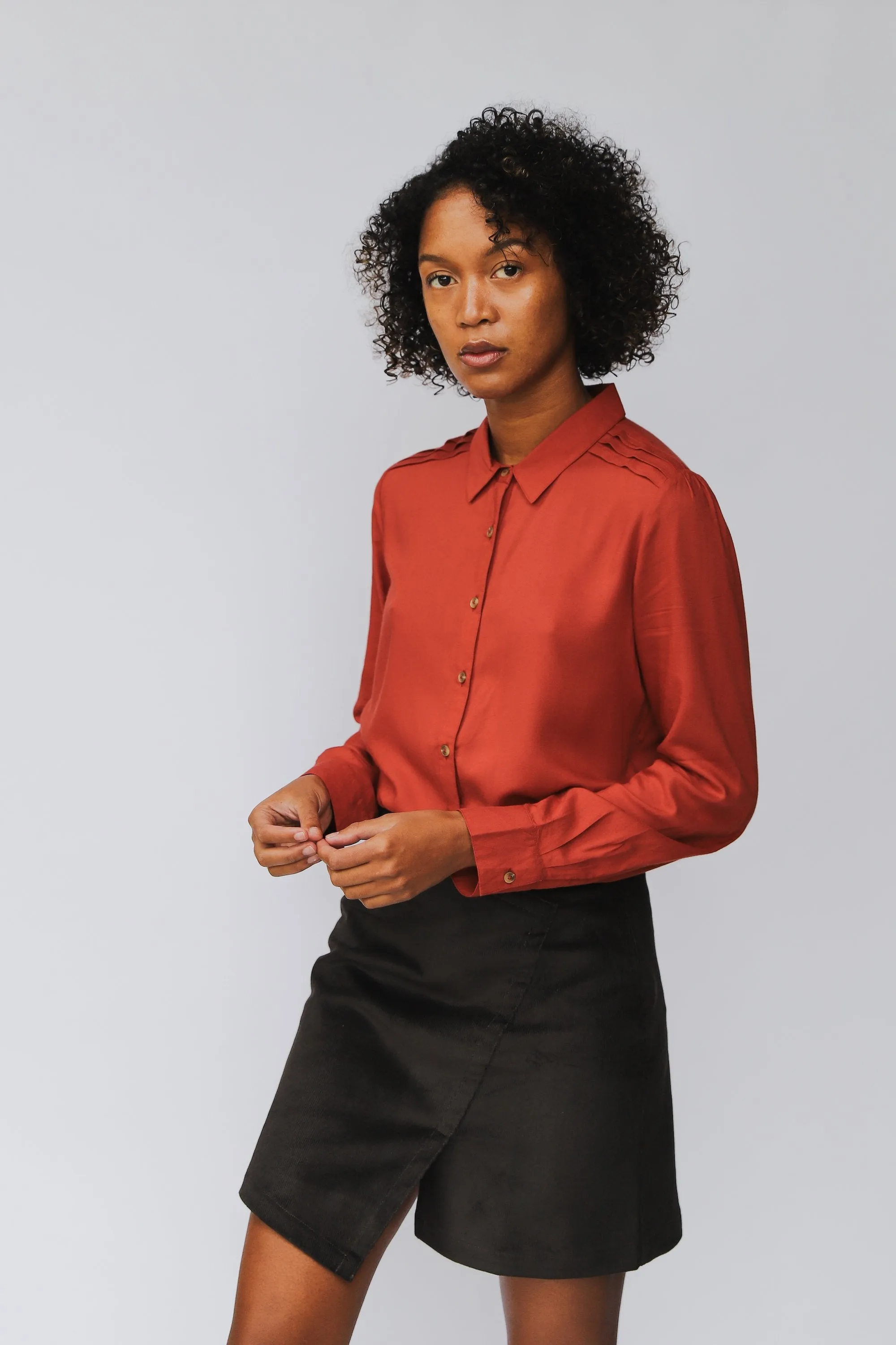 maya blouse barn red