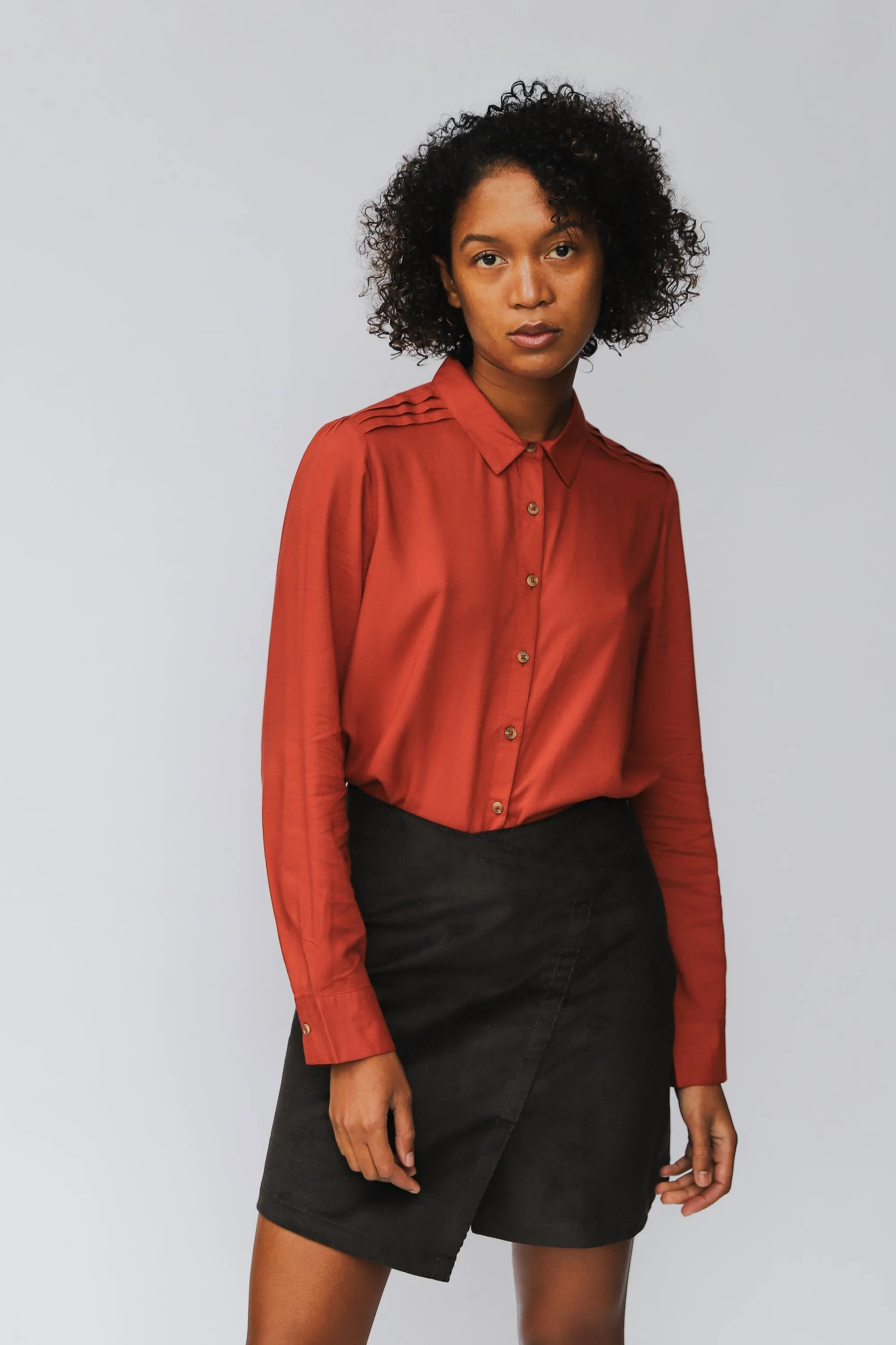 maya blouse barn red